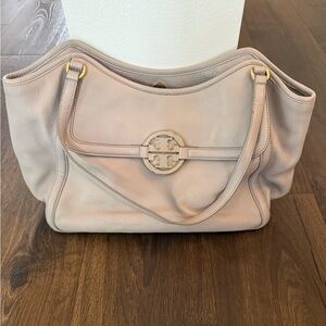 Tory Burch Amanda Easy Tote Gray Pebbled Leather Shoulder Bag